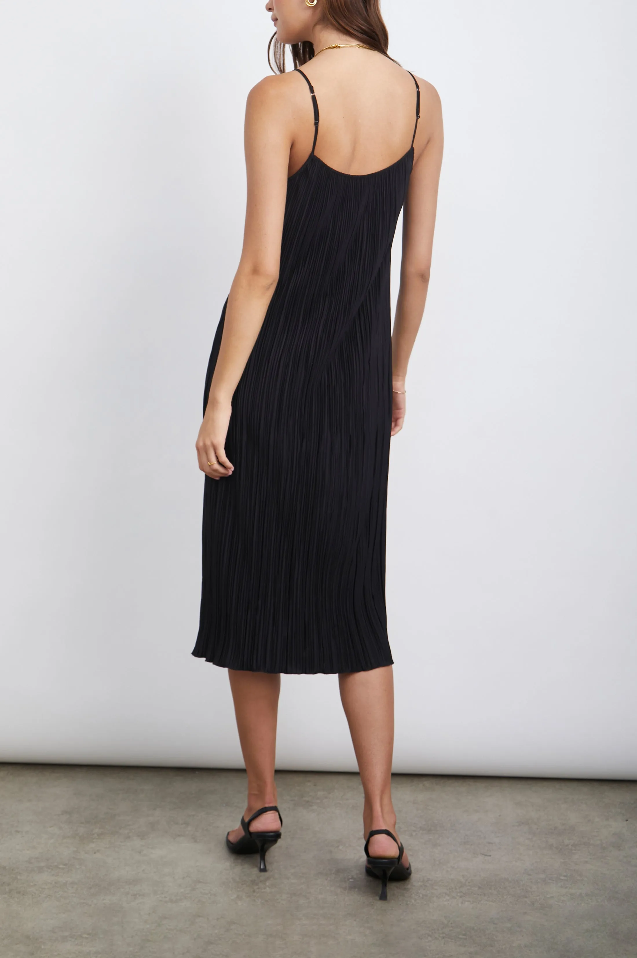 AMI DRESS - BLACK