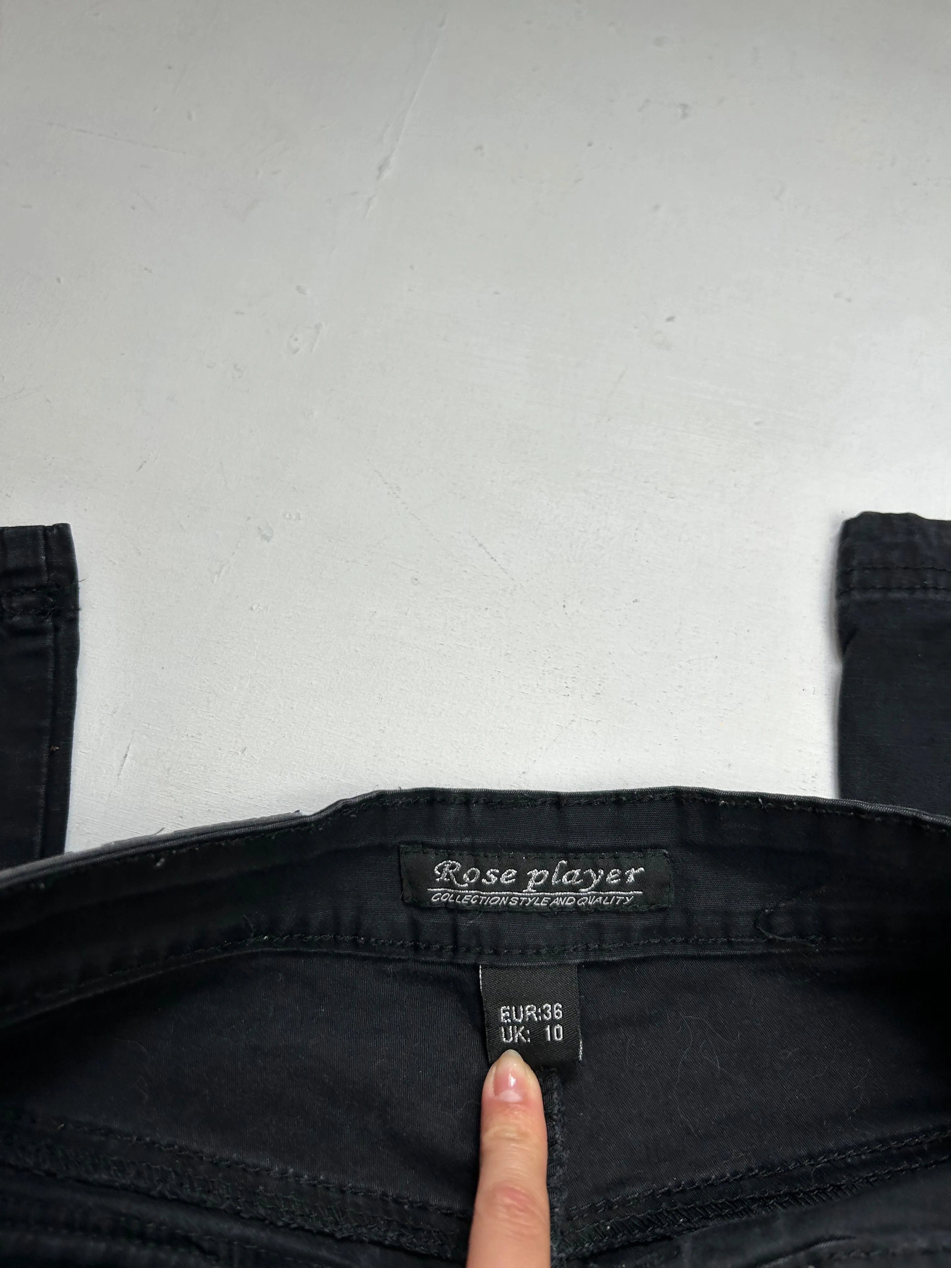 Black denim low waist 90s vintage cargo pants (S)
