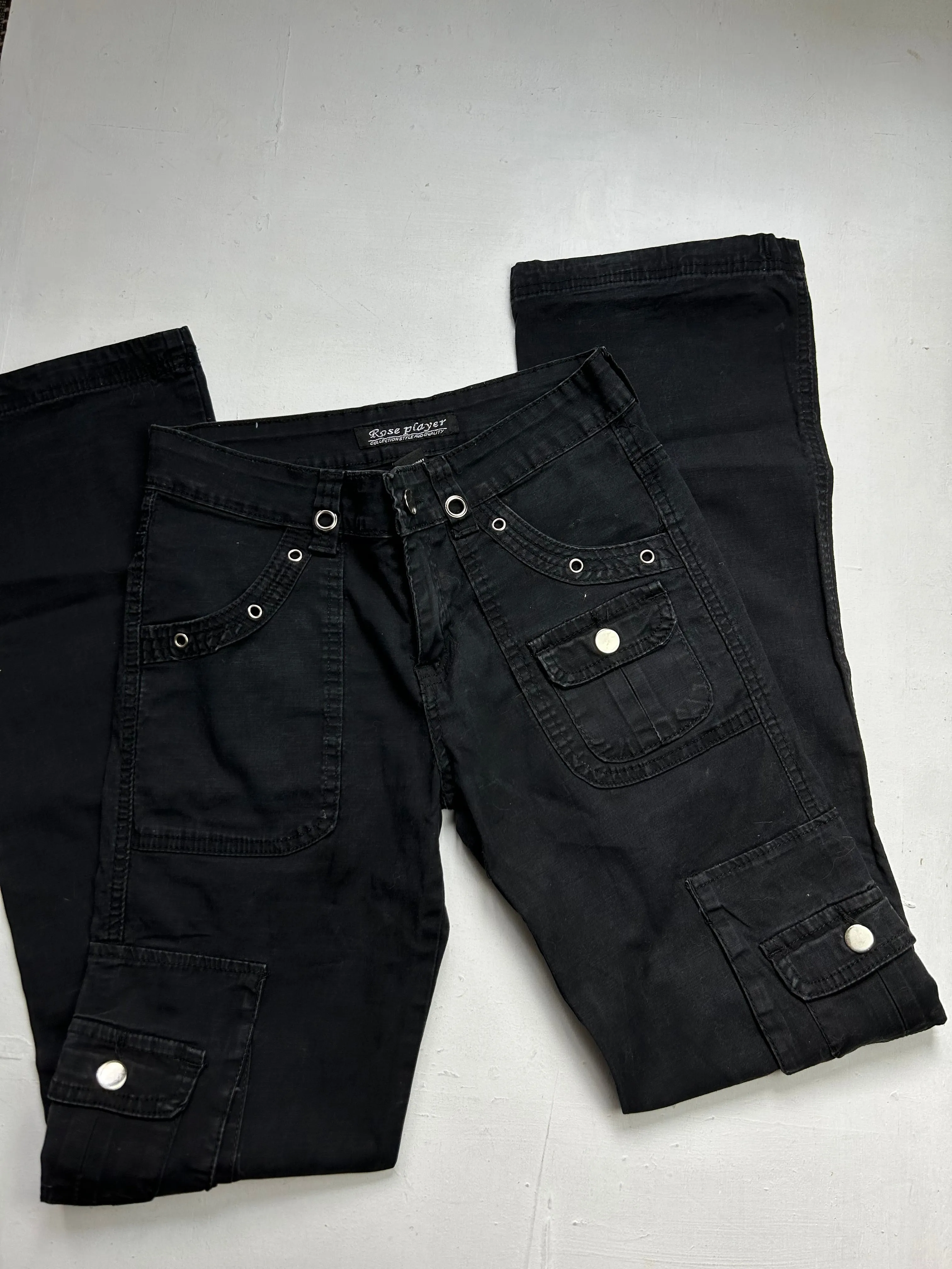 Black denim low waist 90s vintage cargo pants (S)
