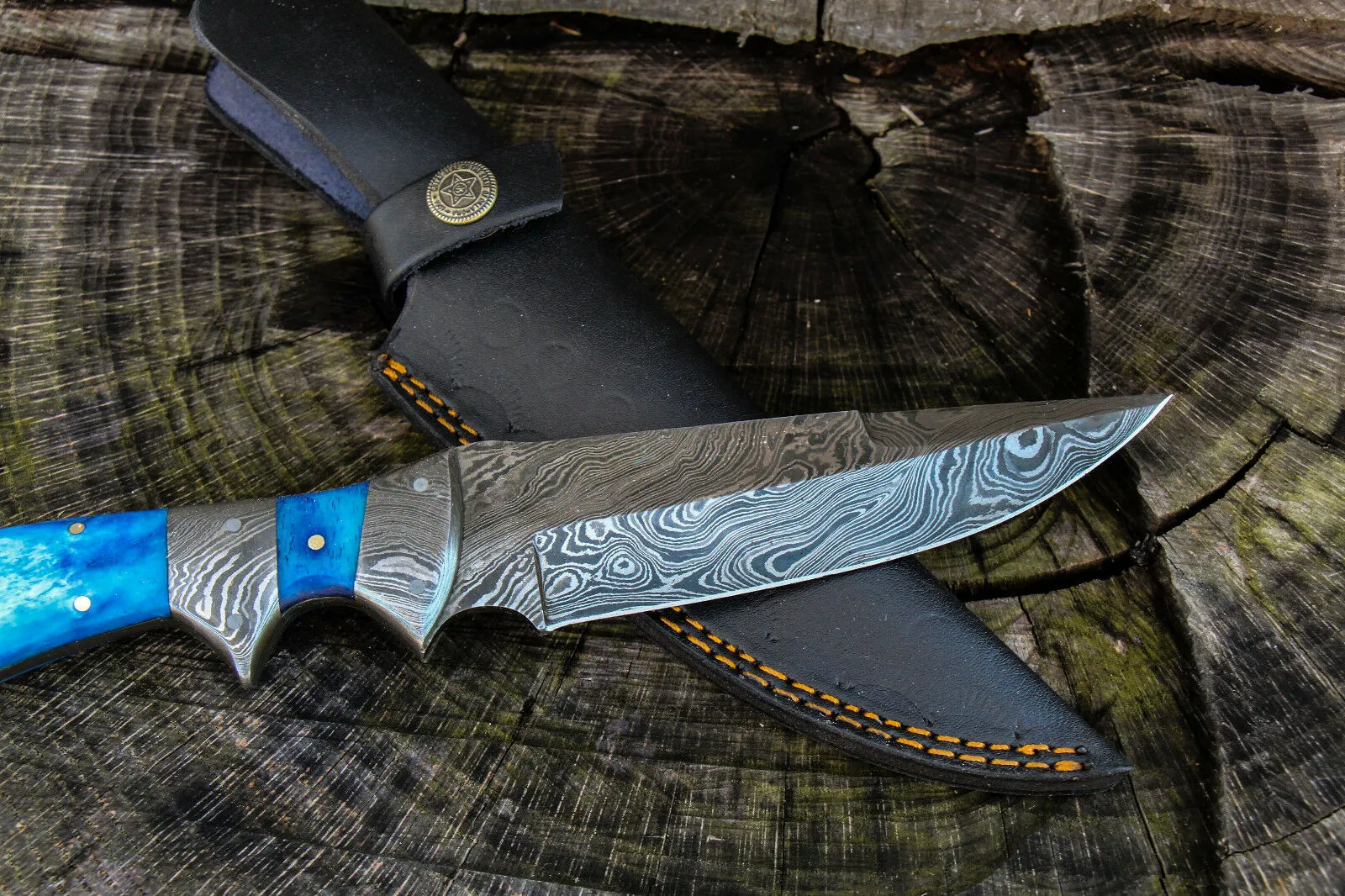 CUSTOM HAND MADE DAMASCUS STEEL CAMEL BONE HANDLE KNIFE