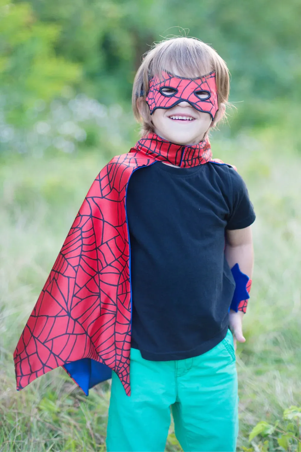 Great Pretenders Spider Cape Set with Mask and Cuffs