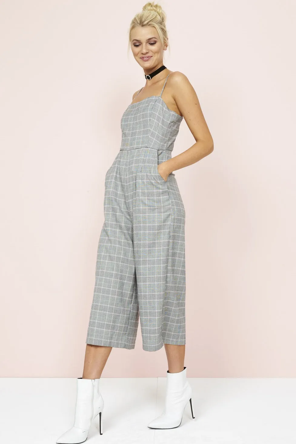 MinkPink POWER TRIP CROPPED CHECK JUMPSUIT - Grey Check