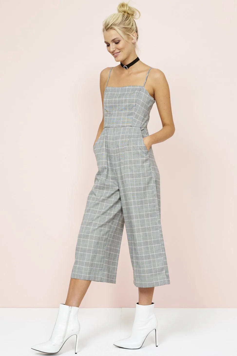 MinkPink POWER TRIP CROPPED CHECK JUMPSUIT - Grey Check