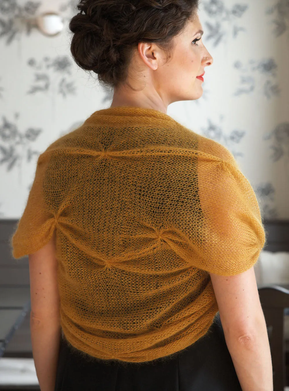 Safran Shrug (Knit)