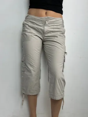 Y2K vintage 3/4 length beige utility cargo capri pants  (S/M)